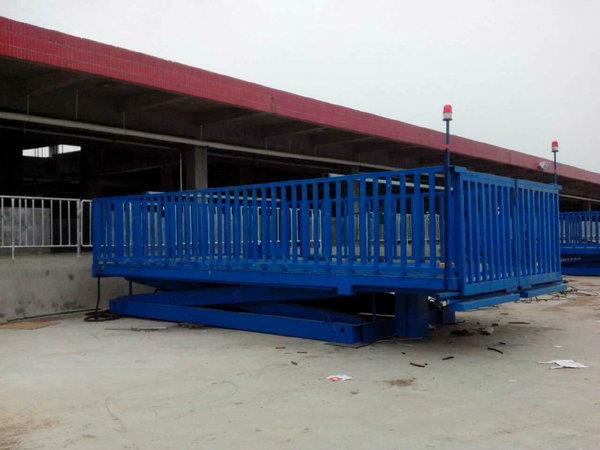天禄3000型卸猪台、家畜装卸平台、养猪场装卸猪平台