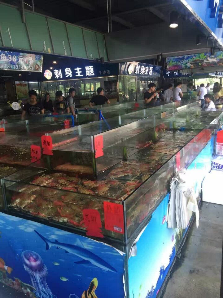 小龙虾养殖鱼池定做,广州烧烤店鱼池怎么做,哪里定做小