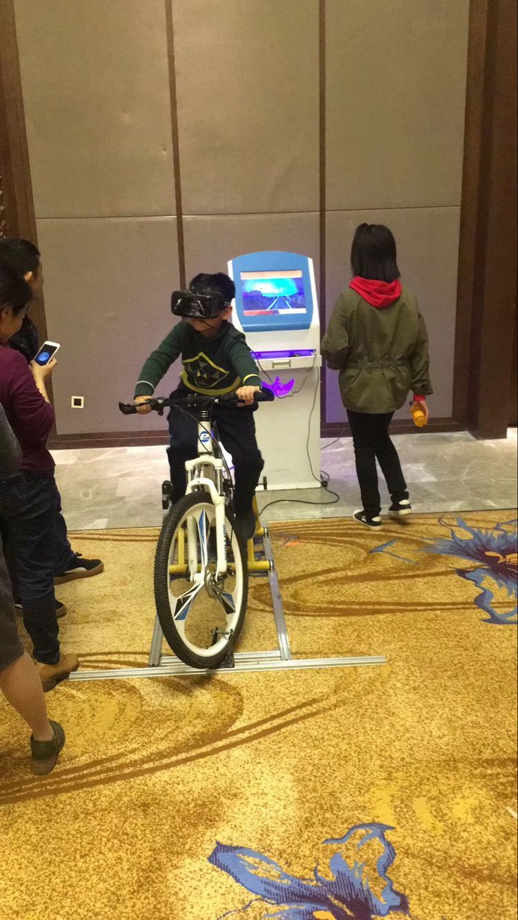 上海VR自行车出租,VR动感赛车租赁,VR虚拟游戏出