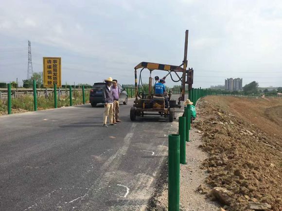 太原3.0厚乡村公路护栏板施工