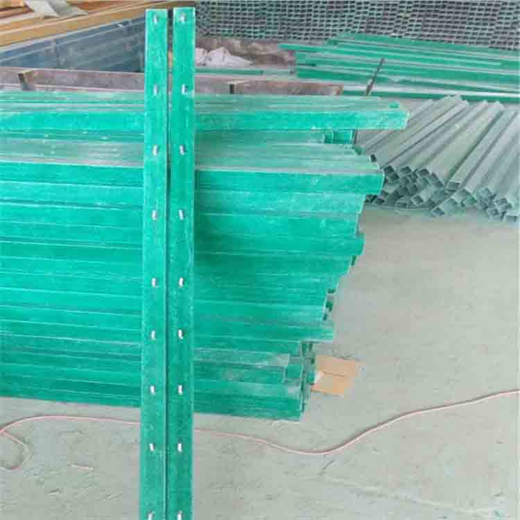 (耐酸碱)玻璃钢刺绳立柱/秭归玻璃钢刺绳立柱批发商