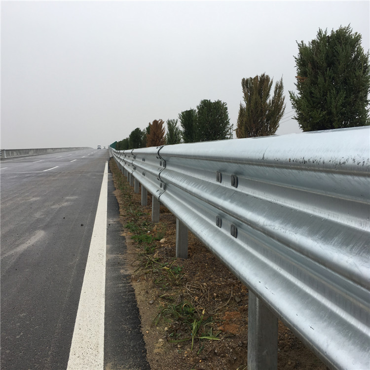 高速公路波形护栏板热镀锌防撞栏道路护栏乡村公路交通隔