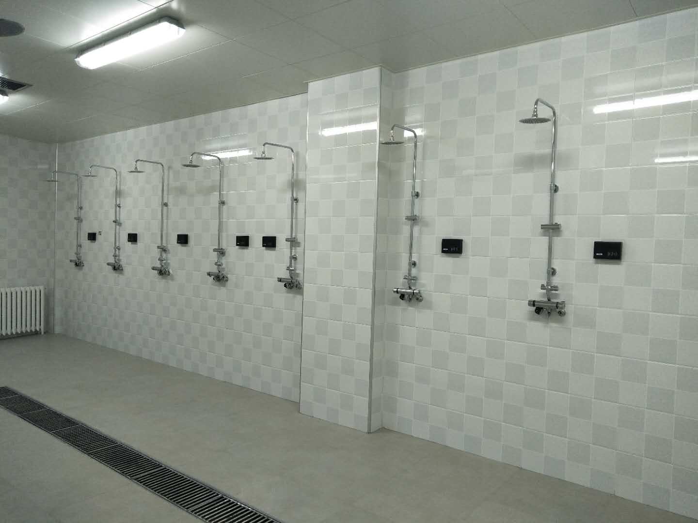 华丰恒业浴室刷卡节水器