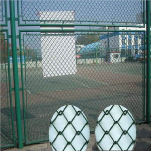 供兰州球场护栏网安装工程和甘肃球场护栏网安装厂