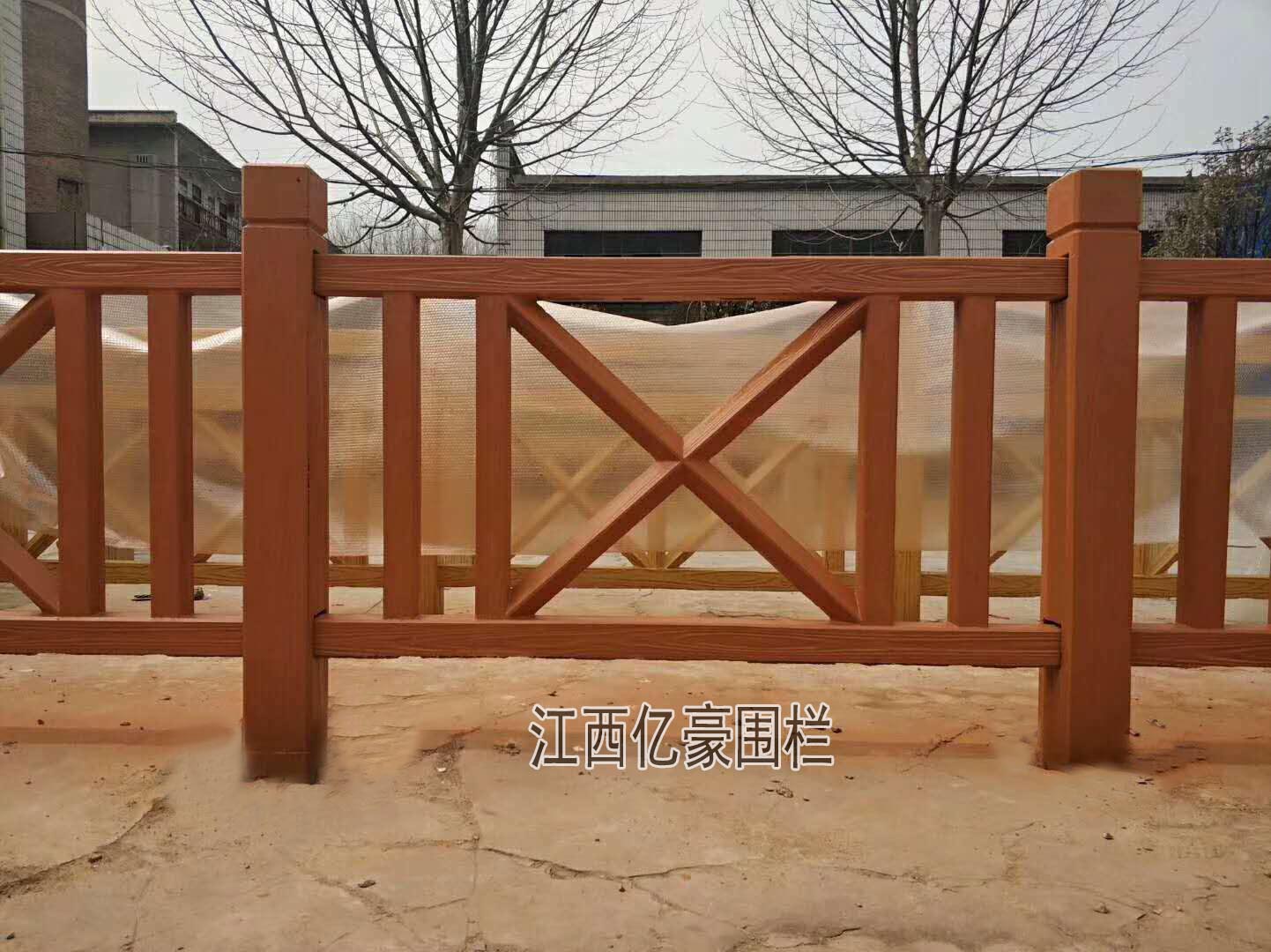 深圳河岸河提仿木栏杆厂家 广东景区仿树皮栏杆护栏