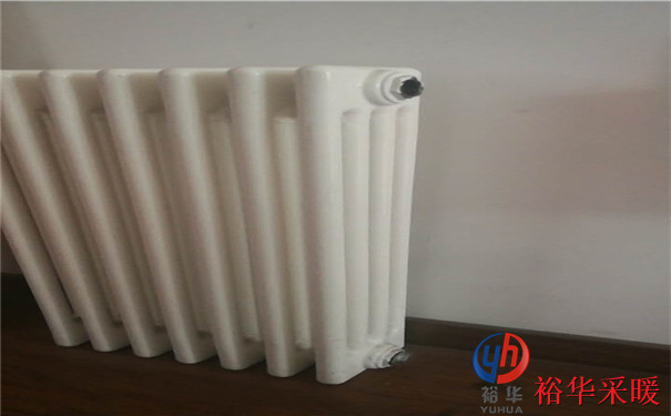 QFGZ403四柱型暖气散热片 采暖钢制四柱散热器