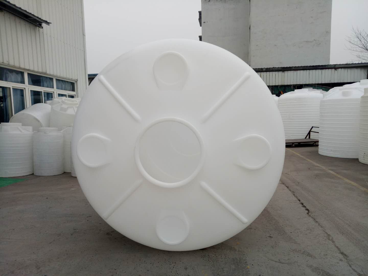 重庆厂家直销10吨食品级塑料大型储罐