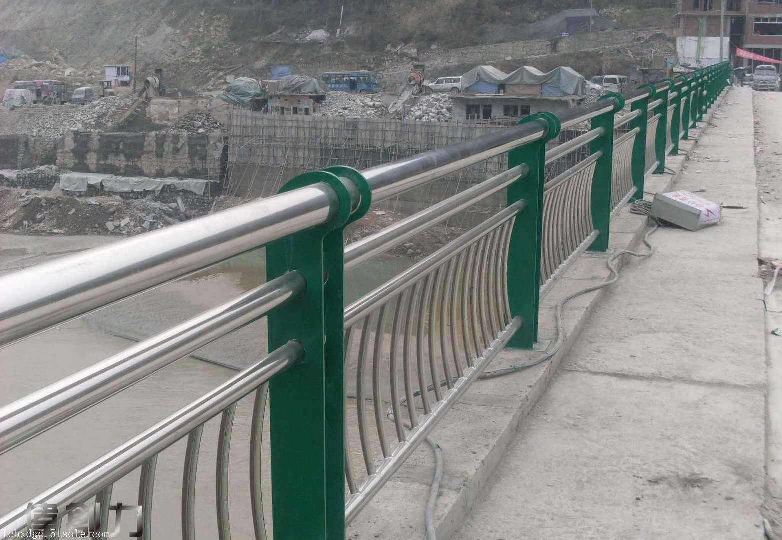 韶关不锈钢景观护栏 惠州河涌防撞栏 桥梁栏杆可安装