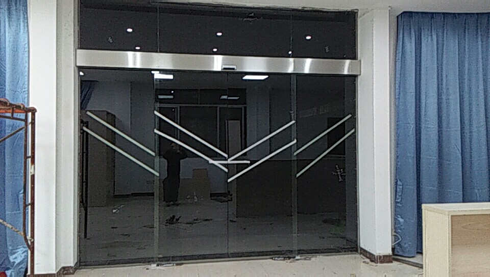 广州番禺自动门供应商、维修玻璃自动门