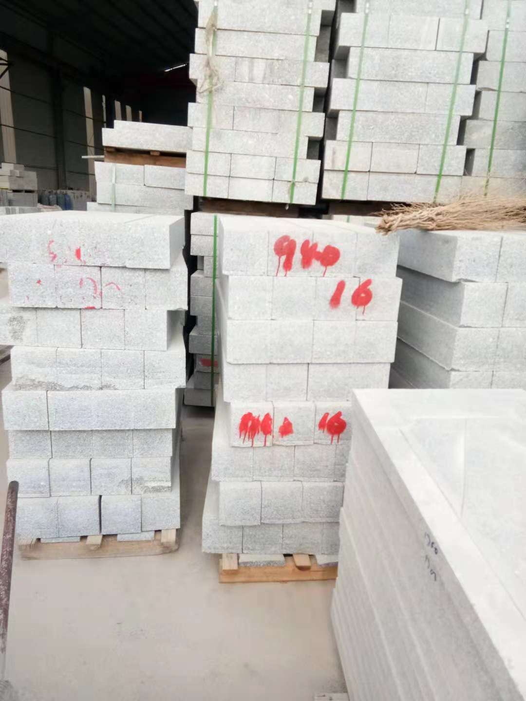 衡阳石材厂家-生产白麻荔枝面地铺石-3公分厚园林地板