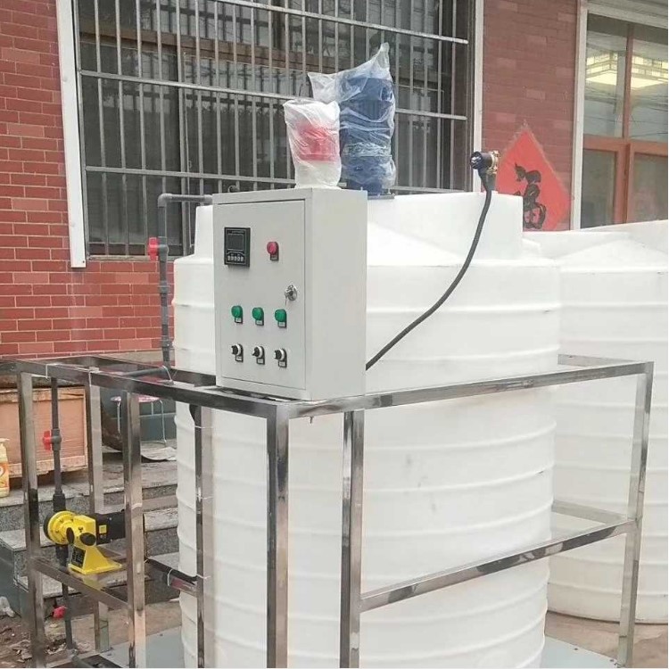 砖厂新能源洒水车 砖厂自动加碱机 环保设备加碱机 