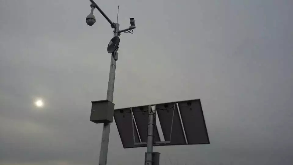 广州深圳太阳能无线视频监控风光互补供电系统