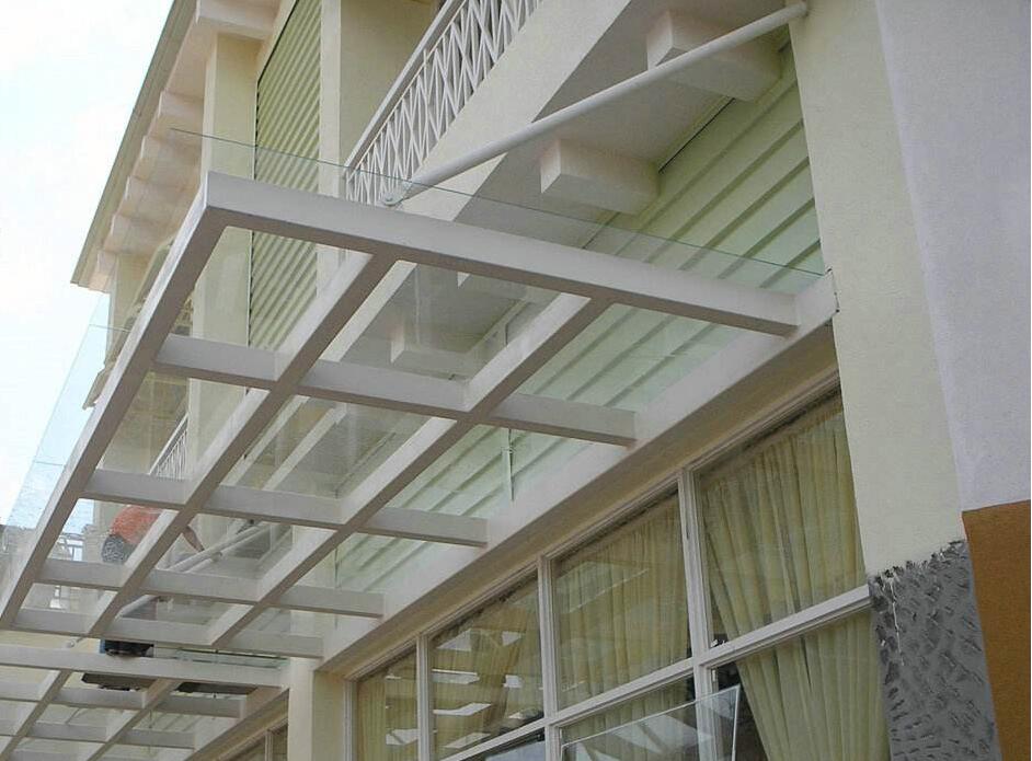 广州专业不锈钢雨棚遮阳棚铝合金挡雨棚玻璃雨棚