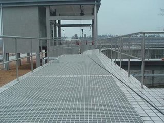 供应建筑设备楼梯梯采用晨川钢格栅板厂家批发