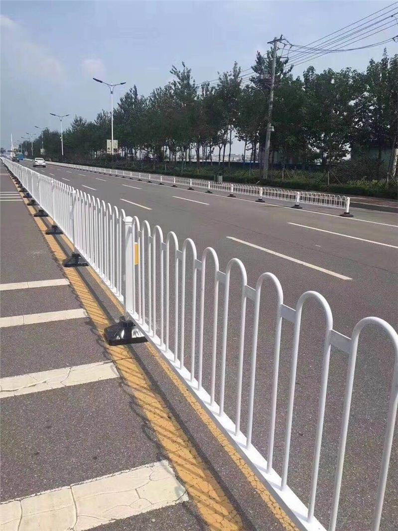 广州人和公路护栏 人车分隔栏杆按图定做