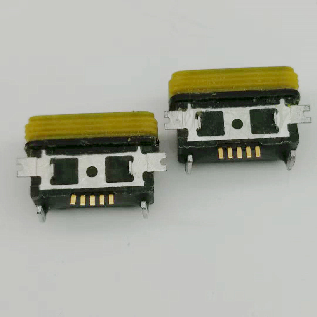 MICRO USB 5P-B型防水母座 90度 前贴