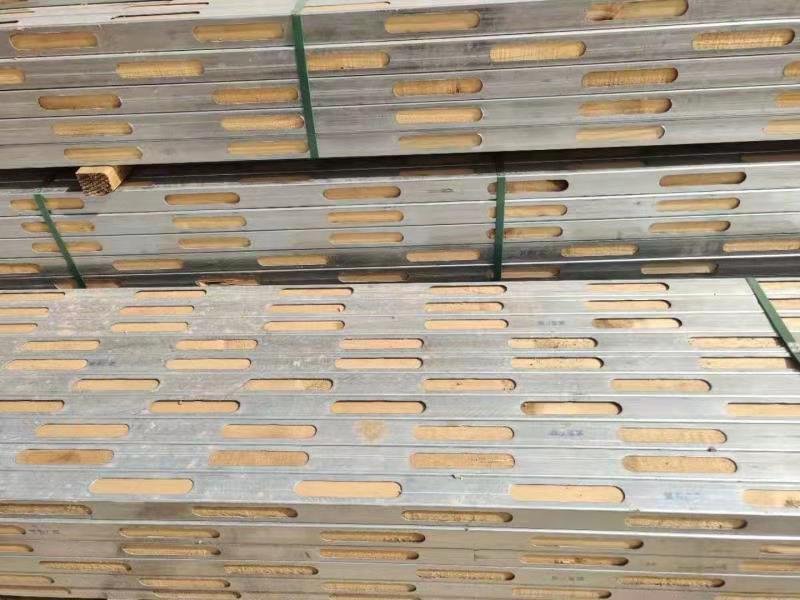 北京钢木龙骨钢木方钢包木优良的生产供销商