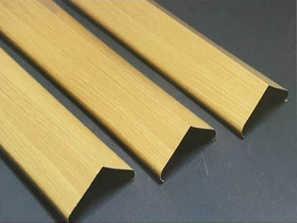 供应棕木纹v型铝方通-北京型材铝方通