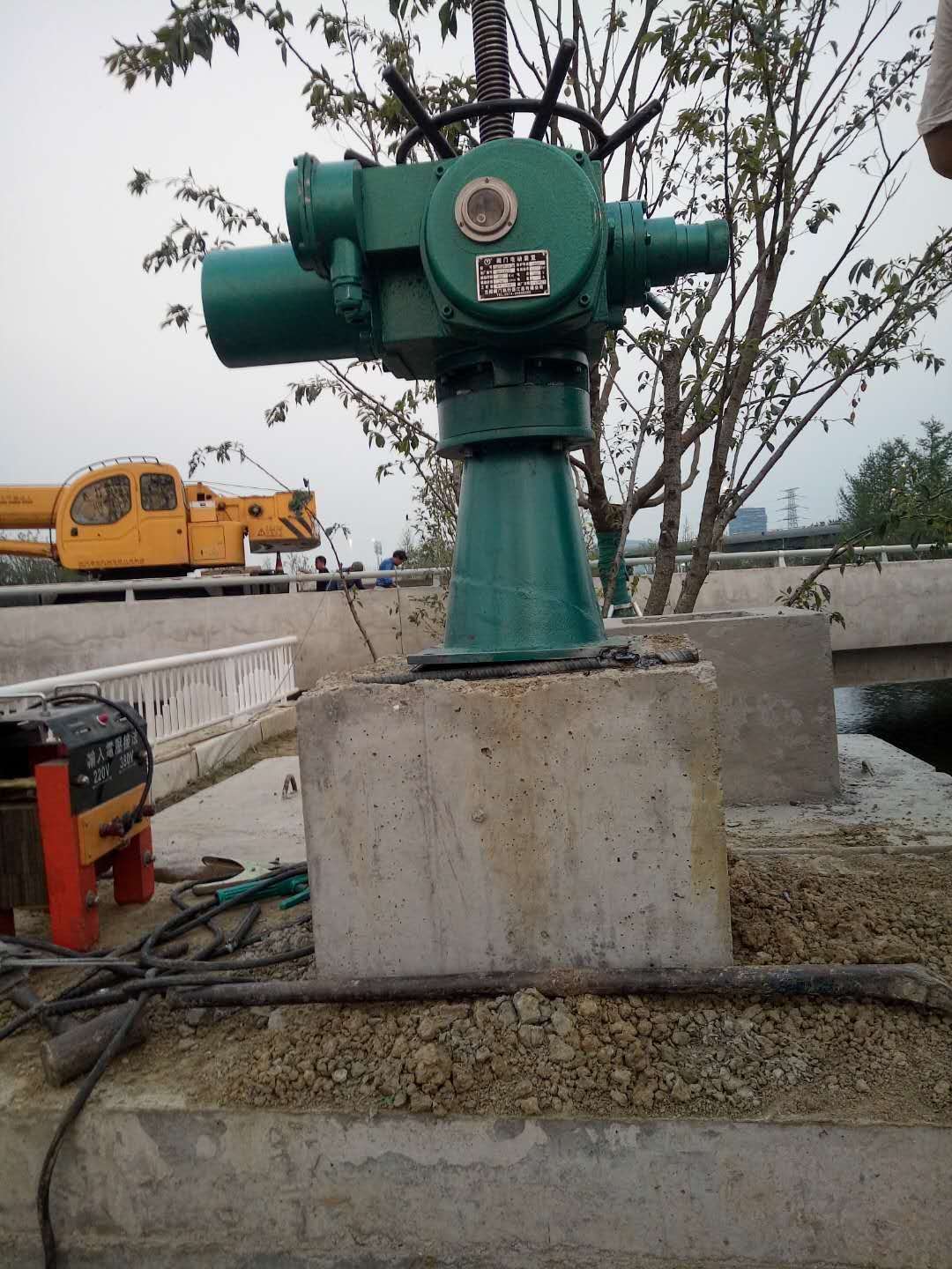 供应电动装置启闭机  河北远航水利机械厂