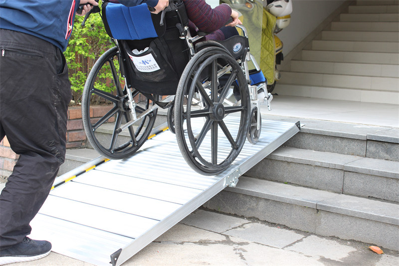 智行无障碍XPB-BH铝合金残疾人轮椅过道桥板
