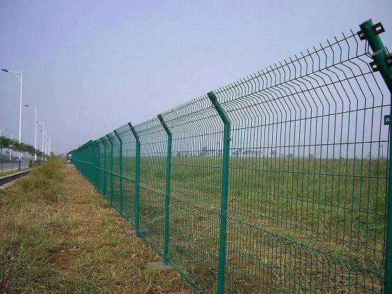 绿色长方孔双边护栏网,浸塑双边丝护栏网现货,日照双边丝护栏网厂家