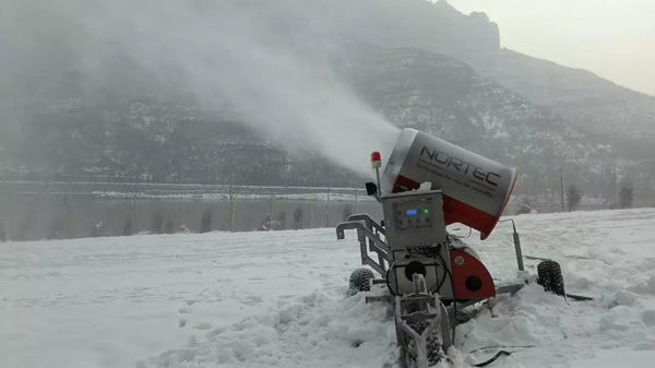 戏雪乐园滑雪设备良好口碑造雪机