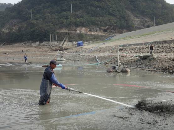 安庆市岳西县水渠清淤公司救援团队