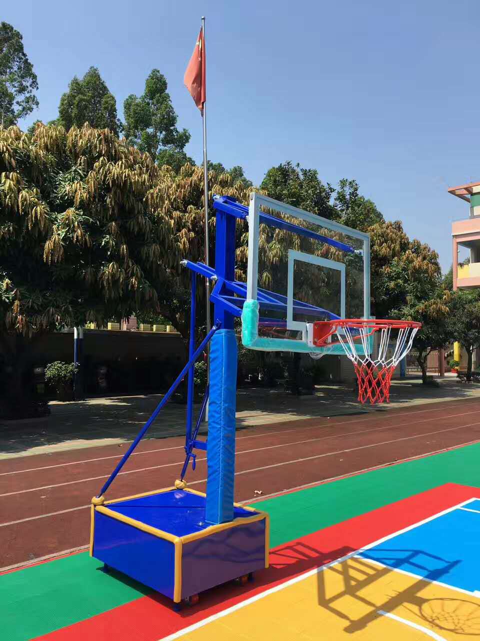 广西贵港篮球架价格江门市给力体育厂家直销