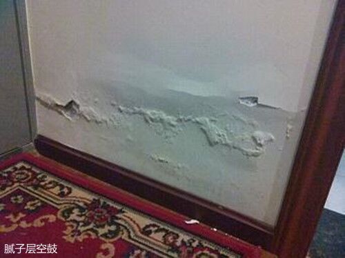 墙面沙化导致墙掉皮连瓷砖都贴不牢怎么处理