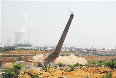 新闻:新乡钢筋混凝土烟囱拆除公司今日