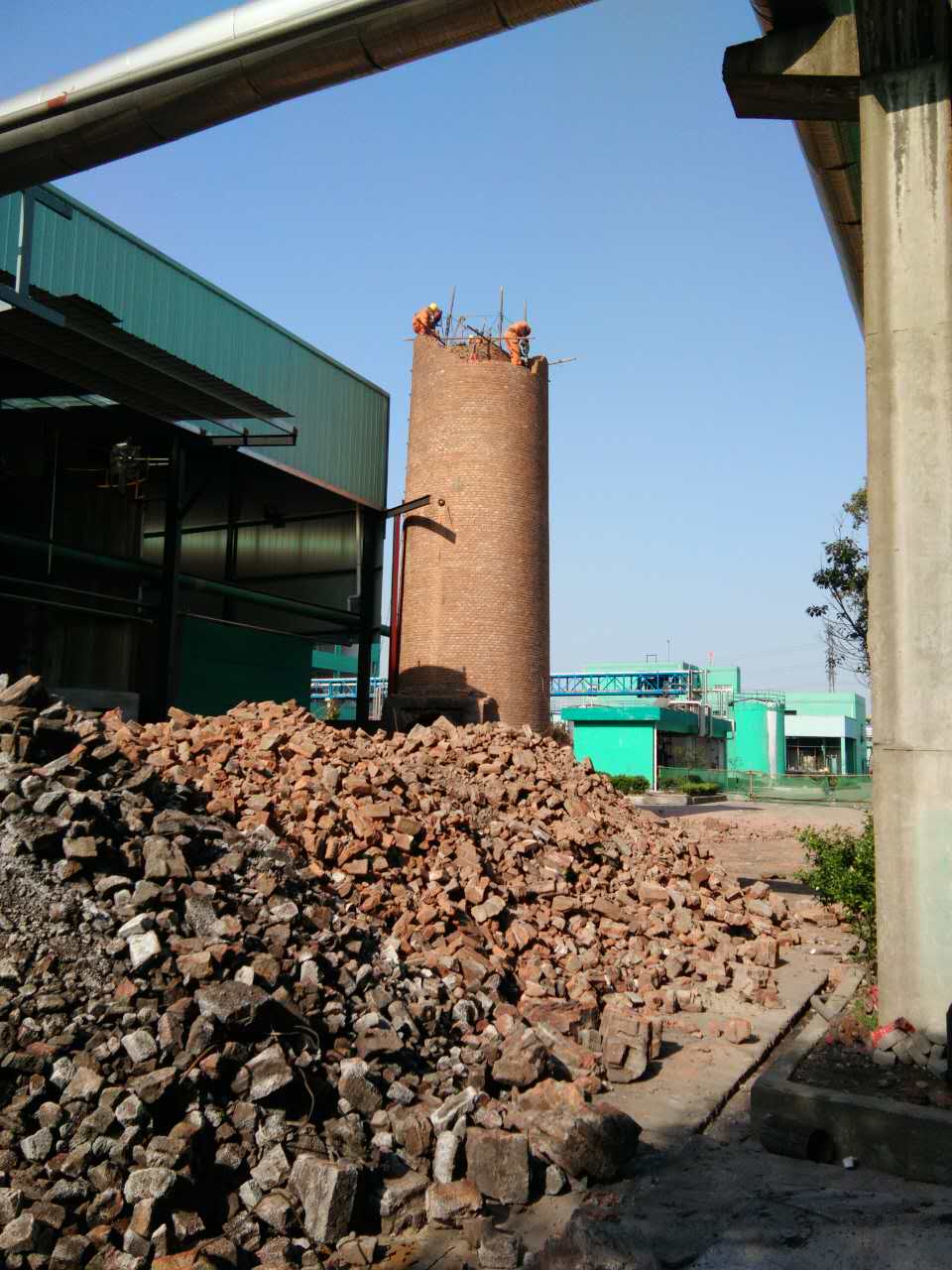新闻:鹤岗拆除砖烟囱公司咨询电话