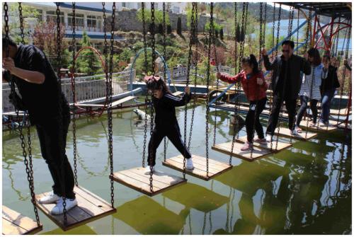 山东驰胜户外水上拓展游乐设备  水上专用体能训练娱乐项目