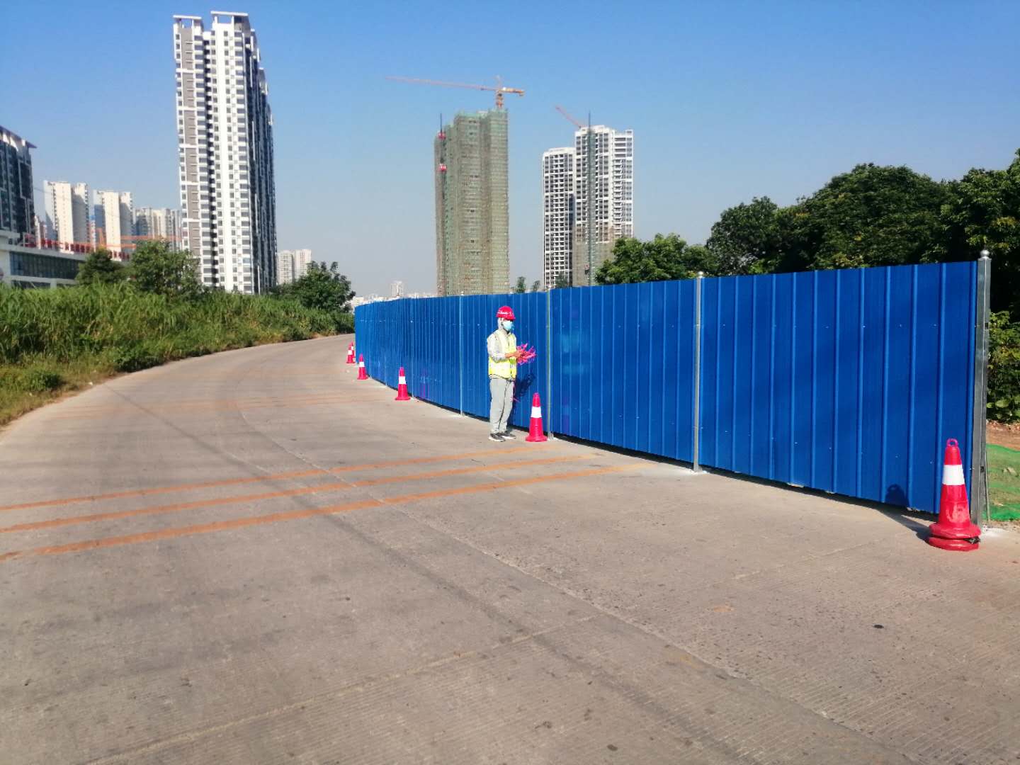 中国建筑工程围闭施工透风透气透景围档厂家  三包工程